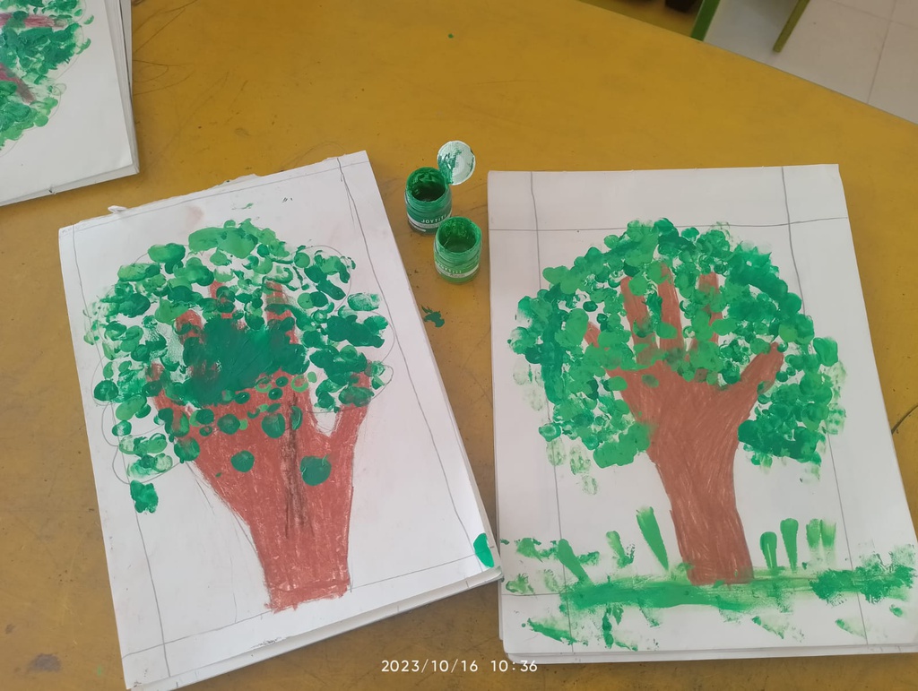 Hand print Tree ( craft)